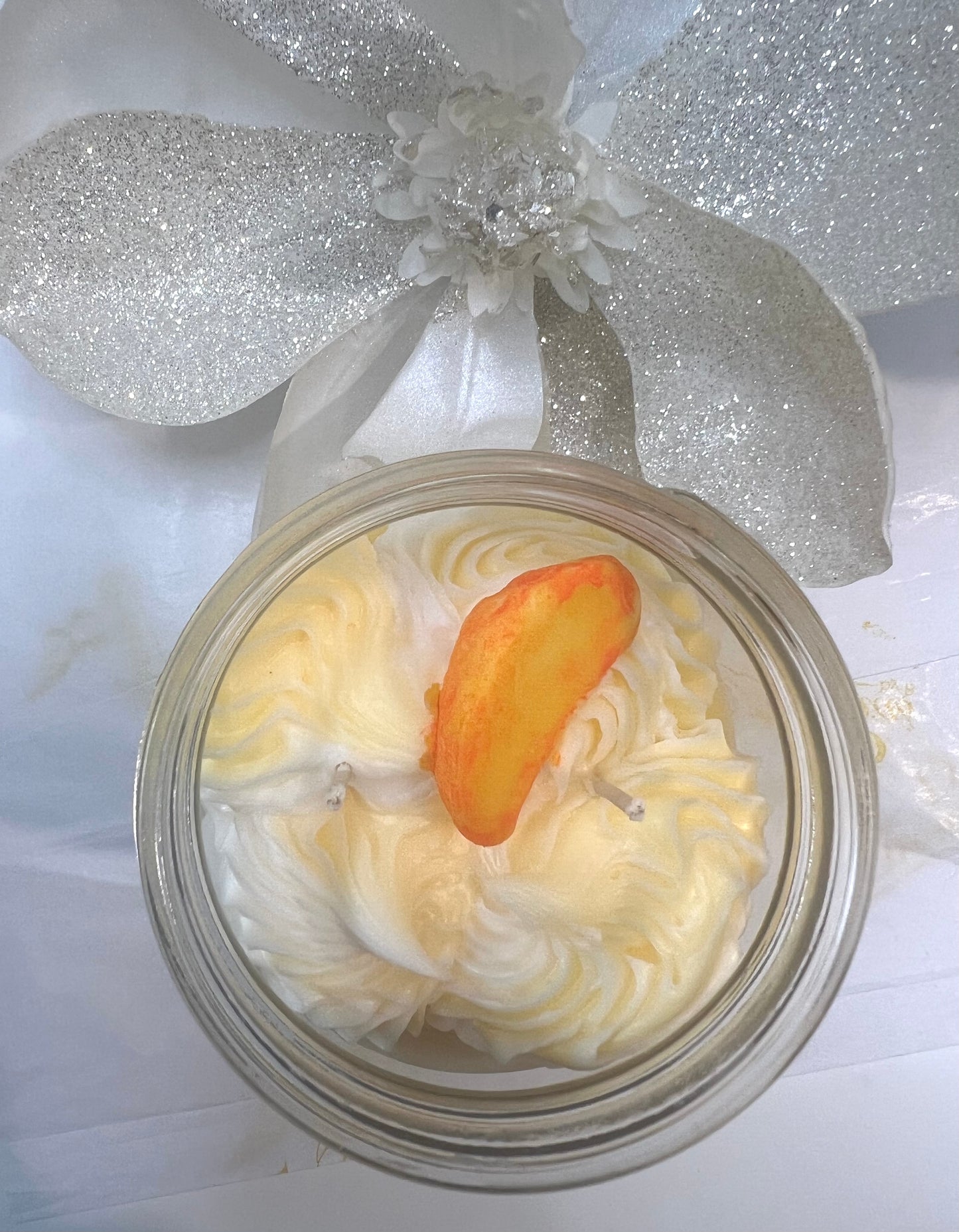 Peaches & Cream scented Candle