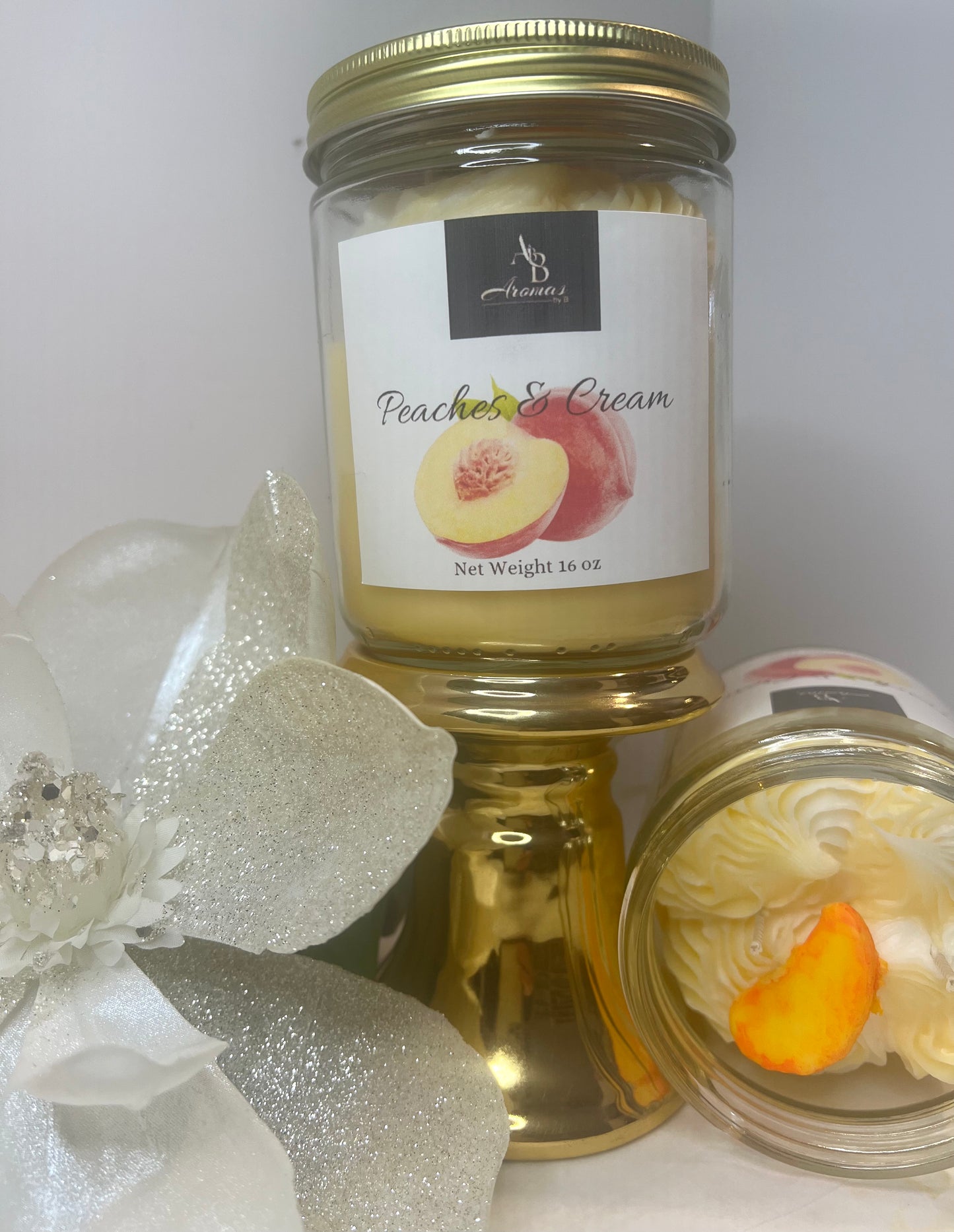 Peaches & Cream scented Candle